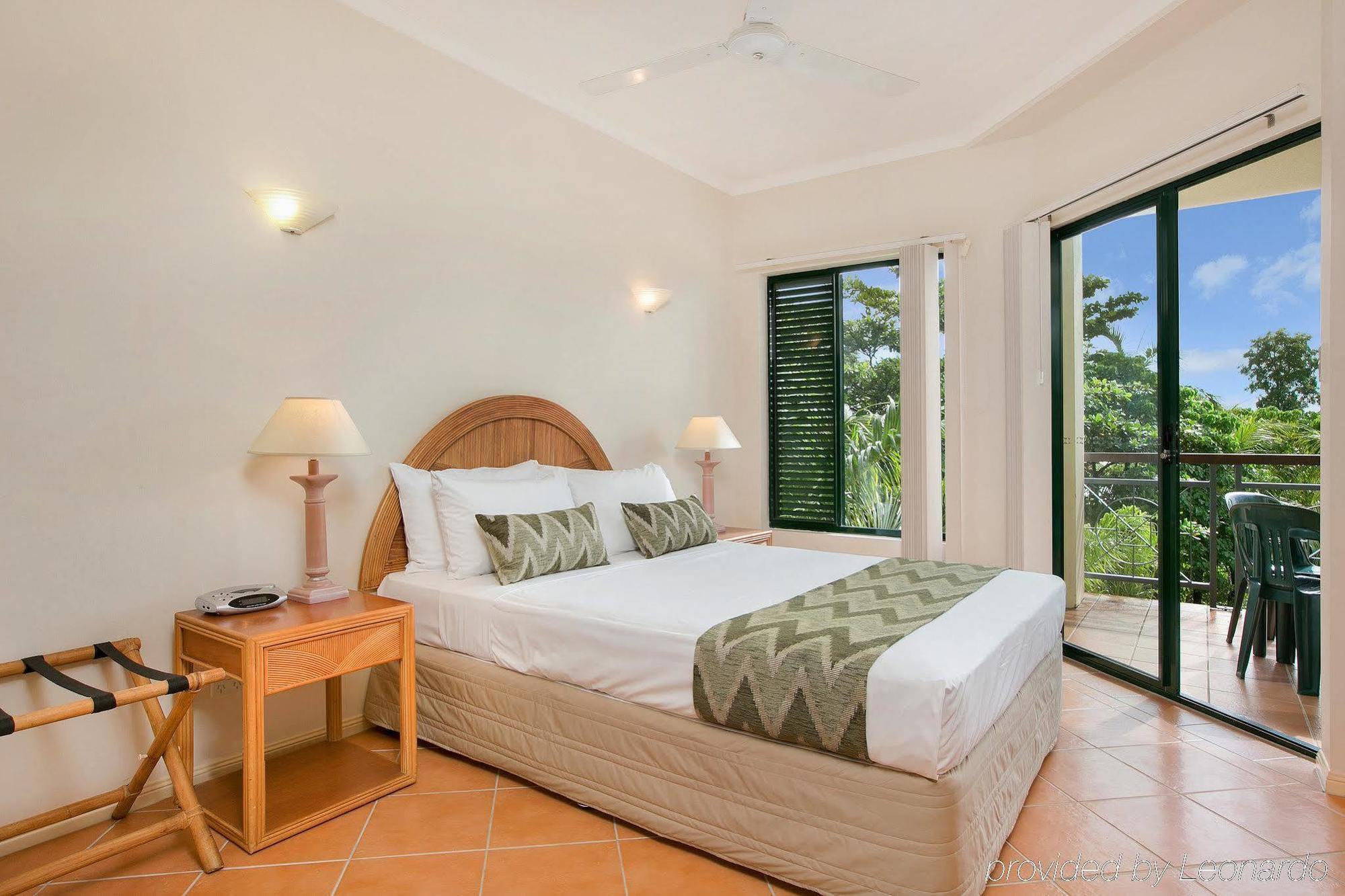Tropic Towers Apartments Cairns Eksteriør billede